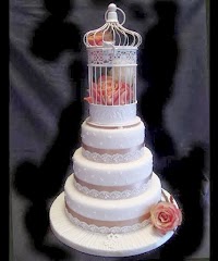 Elizabeth George Wedding and Celebration Cakes 787168 Image 0